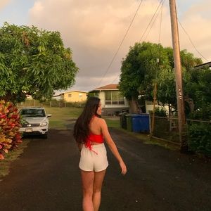 Meet your Posher, Leila